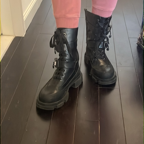 Rebecca Miu Autumn Black Boots size 8.5 - Picture 5 of 8